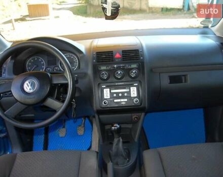 Синий Фольксваген Туран, объемом двигателя 1.6 л и пробегом 213 тыс. км за 5600 $, фото 11 на Automoto.ua