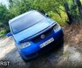 Синий Фольксваген Туран, объемом двигателя 2 л и пробегом 348 тыс. км за 5999 $, фото 1 на Automoto.ua