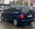 Синий Фольксваген Туран, объемом двигателя 1.9 л и пробегом 228 тыс. км за 3999 $, фото 5 на Automoto.ua