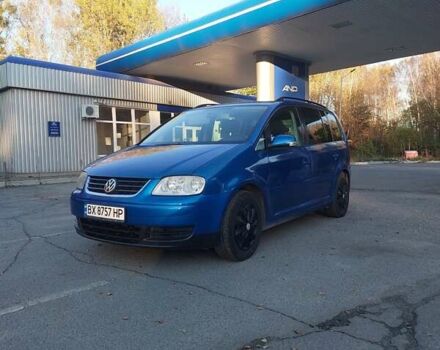 Синий Фольксваген Туран, объемом двигателя 1.6 л и пробегом 242 тыс. км за 5800 $, фото 2 на Automoto.ua