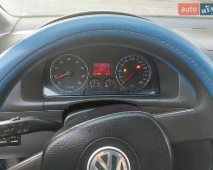 Синий Фольксваген Туран, объемом двигателя 1.6 л и пробегом 242 тыс. км за 5800 $, фото 17 на Automoto.ua