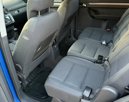 Синий Фольксваген Туран, объемом двигателя 1.6 л и пробегом 202 тыс. км за 4900 $, фото 11 на Automoto.ua