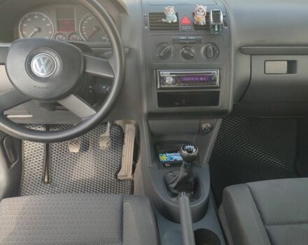 Синий Фольксваген Туран, объемом двигателя 1.6 л и пробегом 230 тыс. км за 5000 $, фото 1 на Automoto.ua