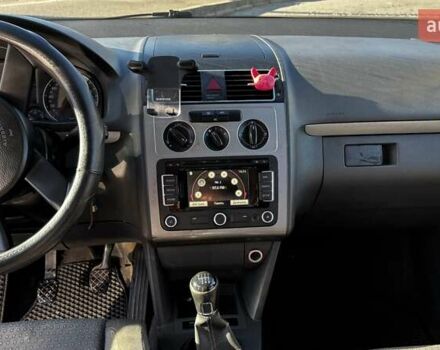 Синій Фольксваген Туран, об'ємом двигуна 1.9 л та пробігом 470 тис. км за 4900 $, фото 6 на Automoto.ua