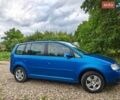 Синій Фольксваген Туран, об'ємом двигуна 1.6 л та пробігом 290 тис. км за 6000 $, фото 1 на Automoto.ua