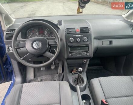Синий Фольксваген Туран, объемом двигателя 1.9 л и пробегом 512 тыс. км за 4650 $, фото 7 на Automoto.ua
