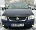 Синій Фольксваген Туран, об'ємом двигуна 2 л та пробігом 277 тис. км за 5500 $, фото 2 на Automoto.ua