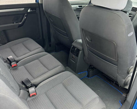 Синий Фольксваген Туран, объемом двигателя 1.6 л и пробегом 390 тыс. км за 5500 $, фото 11 на Automoto.ua