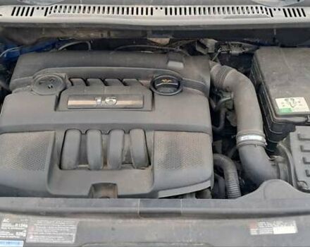 Синий Фольксваген Туран, объемом двигателя 1.6 л и пробегом 261 тыс. км за 5500 $, фото 7 на Automoto.ua