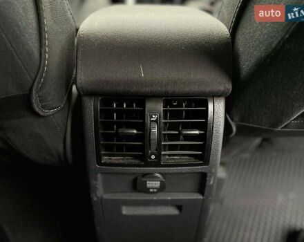 Синий Фольксваген Туран, объемом двигателя 1.9 л и пробегом 228 тыс. км за 3999 $, фото 16 на Automoto.ua