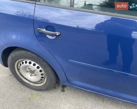 Синий Фольксваген Туран, объемом двигателя 1.9 л и пробегом 512 тыс. км за 4650 $, фото 2 на Automoto.ua