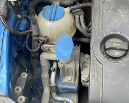 Синий Фольксваген Туран, объемом двигателя 1.6 л и пробегом 274 тыс. км за 5700 $, фото 8 на Automoto.ua