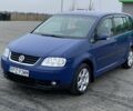 Синий Фольксваген Туран, объемом двигателя 1.9 л и пробегом 260 тыс. км за 3350 $, фото 1 на Automoto.ua