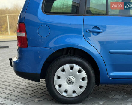 Синий Фольксваген Туран, объемом двигателя 1.6 л и пробегом 250 тыс. км за 5450 $, фото 14 на Automoto.ua