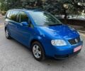 Синій Фольксваген Туран, об'ємом двигуна 1.6 л та пробігом 220 тис. км за 6000 $, фото 1 на Automoto.ua
