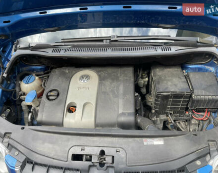 Синий Фольксваген Туран, объемом двигателя 1.6 л и пробегом 274 тыс. км за 5700 $, фото 11 на Automoto.ua