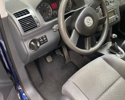 Синій Фольксваген Туран, об'ємом двигуна 1.6 л та пробігом 225 тис. км за 5700 $, фото 5 на Automoto.ua