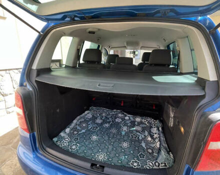 Синий Фольксваген Туран, объемом двигателя 1.6 л и пробегом 274 тыс. км за 5700 $, фото 14 на Automoto.ua