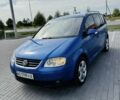 Синий Фольксваген Туран, объемом двигателя 2 л и пробегом 300 тыс. км за 4900 $, фото 1 на Automoto.ua