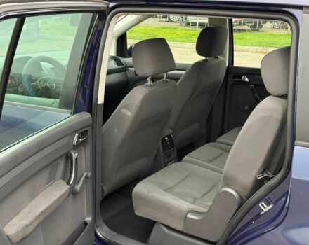 Синий Фольксваген Туран, объемом двигателя 1.6 л и пробегом 246 тыс. км за 5800 $, фото 8 на Automoto.ua