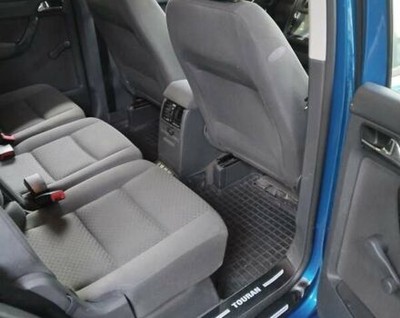 Синій Фольксваген Туран, об'ємом двигуна 1.9 л та пробігом 307 тис. км за 5500 $, фото 19 на Automoto.ua