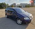 Синий Фольксваген Туран, объемом двигателя 1.97 л и пробегом 318 тыс. км за 6000 $, фото 4 на Automoto.ua
