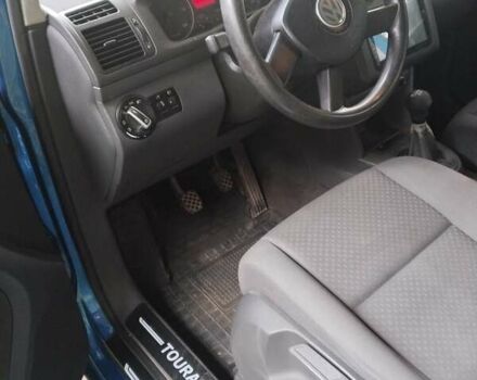 Синій Фольксваген Туран, об'ємом двигуна 1.9 л та пробігом 307 тис. км за 5500 $, фото 12 на Automoto.ua