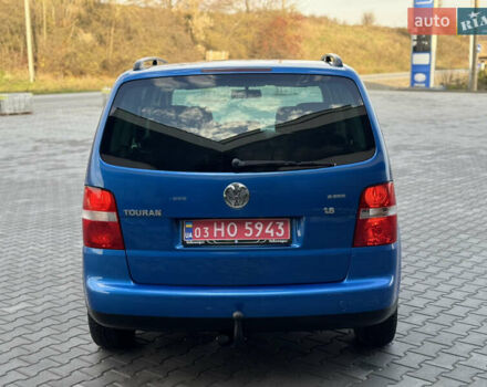 Синий Фольксваген Туран, объемом двигателя 1.6 л и пробегом 250 тыс. км за 5450 $, фото 7 на Automoto.ua