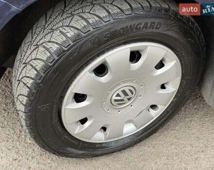 Синий Фольксваген Туран, объемом двигателя 1.6 л и пробегом 246 тыс. км за 5800 $, фото 19 на Automoto.ua