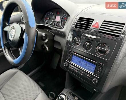 Синий Фольксваген Туран, объемом двигателя 1.6 л и пробегом 246 тыс. км за 5800 $, фото 15 на Automoto.ua