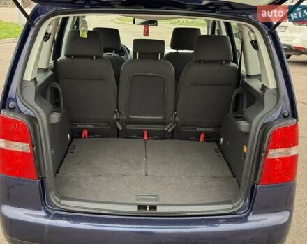 Синий Фольксваген Туран, объемом двигателя 1.6 л и пробегом 246 тыс. км за 5800 $, фото 17 на Automoto.ua