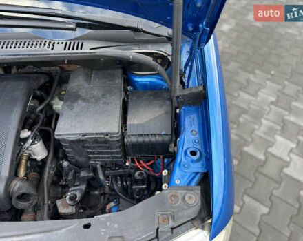 Синий Фольксваген Туран, объемом двигателя 1.6 л и пробегом 250 тыс. км за 5450 $, фото 40 на Automoto.ua