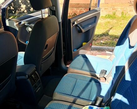 Синий Фольксваген Туран, объемом двигателя 1.6 л и пробегом 284 тыс. км за 7000 $, фото 7 на Automoto.ua