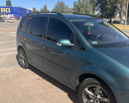 Синій Фольксваген Туран, об'ємом двигуна 1.6 л та пробігом 300 тис. км за 5000 $, фото 1 на Automoto.ua