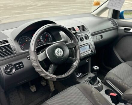 Синій Фольксваген Туран, об'ємом двигуна 0 л та пробігом 276 тис. км за 5500 $, фото 5 на Automoto.ua