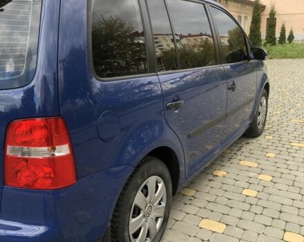 Синий Фольксваген Туран, объемом двигателя 1.6 л и пробегом 290 тыс. км за 5150 $, фото 2 на Automoto.ua