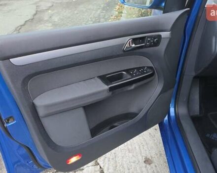 Синій Фольксваген Туран, об'ємом двигуна 1.6 л та пробігом 221 тис. км за 6399 $, фото 42 на Automoto.ua