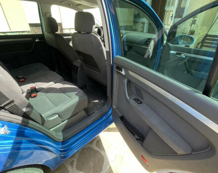 Синий Фольксваген Туран, объемом двигателя 1.6 л и пробегом 274 тыс. км за 5700 $, фото 16 на Automoto.ua