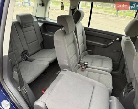 Синий Фольксваген Туран, объемом двигателя 1.6 л и пробегом 246 тыс. км за 5800 $, фото 13 на Automoto.ua