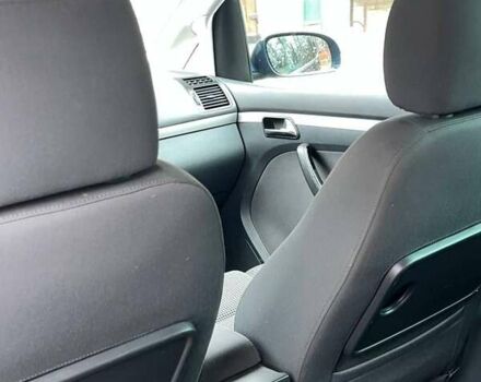 Синий Фольксваген Туран, объемом двигателя 1.6 л и пробегом 204 тыс. км за 6200 $, фото 12 на Automoto.ua