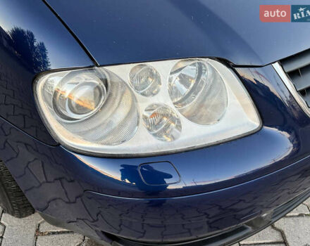 Синий Фольксваген Туран, объемом двигателя 1.6 л и пробегом 251 тыс. км за 6700 $, фото 6 на Automoto.ua