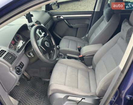 Синий Фольксваген Туран, объемом двигателя 1.6 л и пробегом 233 тыс. км за 6500 $, фото 21 на Automoto.ua