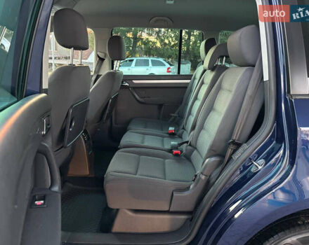 Синий Фольксваген Туран, объемом двигателя 1.6 л и пробегом 251 тыс. км за 6700 $, фото 27 на Automoto.ua