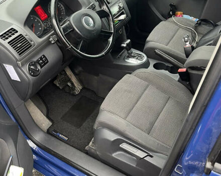 Синій Фольксваген Туран, об'ємом двигуна 1.6 л та пробігом 160 тис. км за 7300 $, фото 7 на Automoto.ua