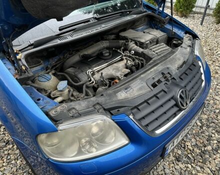 Синий Фольксваген Туран, объемом двигателя 2 л и пробегом 490 тыс. км за 4300 $, фото 2 на Automoto.ua