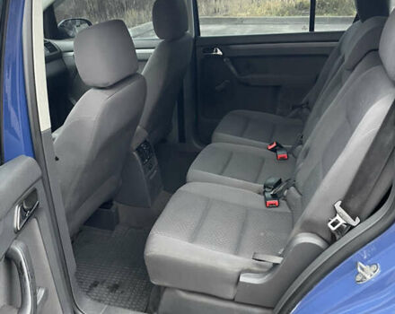 Синий Фольксваген Туран, объемом двигателя 1.9 л и пробегом 253 тыс. км за 5500 $, фото 8 на Automoto.ua