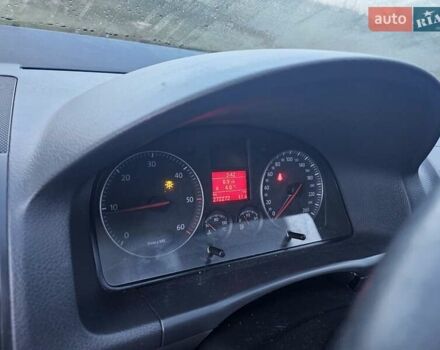 Синий Фольксваген Туран, объемом двигателя 1.9 л и пробегом 273 тыс. км за 5500 $, фото 6 на Automoto.ua