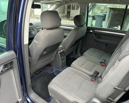 Синий Фольксваген Туран, объемом двигателя 2 л и пробегом 468 тыс. км за 3999 $, фото 17 на Automoto.ua