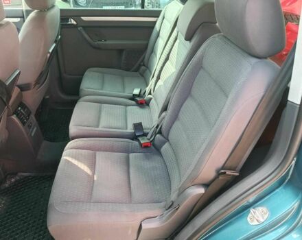 Синій Фольксваген Туран, об'ємом двигуна 2 л та пробігом 320 тис. км за 5490 $, фото 11 на Automoto.ua