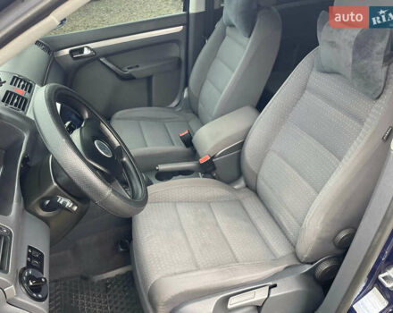 Синий Фольксваген Туран, объемом двигателя 1.6 л и пробегом 233 тыс. км за 6500 $, фото 22 на Automoto.ua